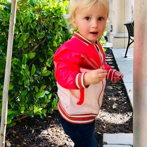 Meet your Posher, Stephanie - Picture 1 of 1